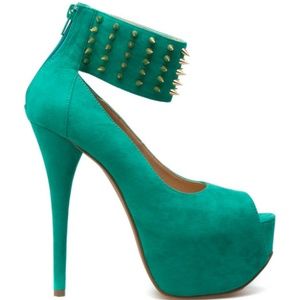 LUICHINY KAPSURE HEELS